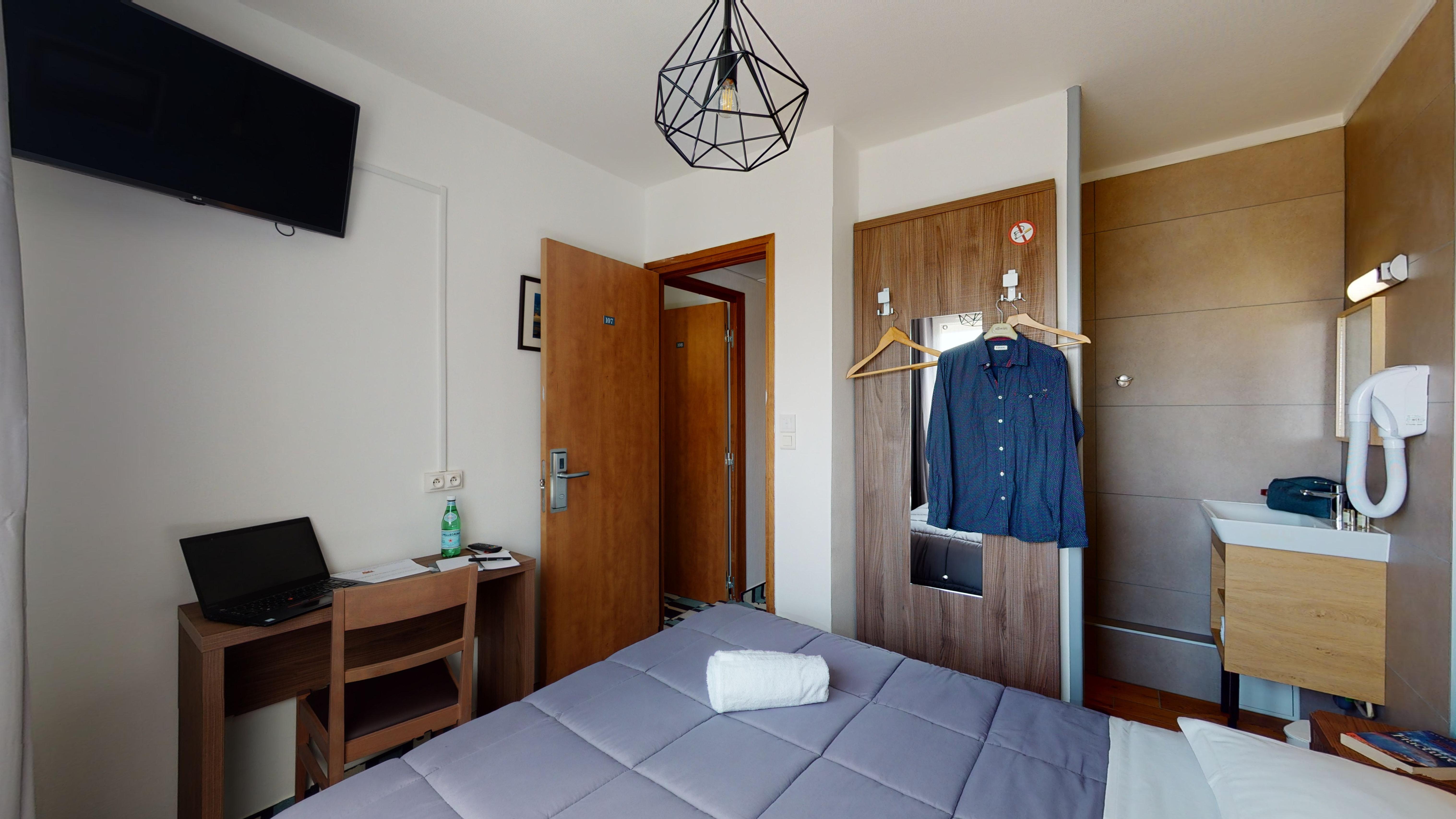 Hotel Les Pieux En Cotentin Exterior photo