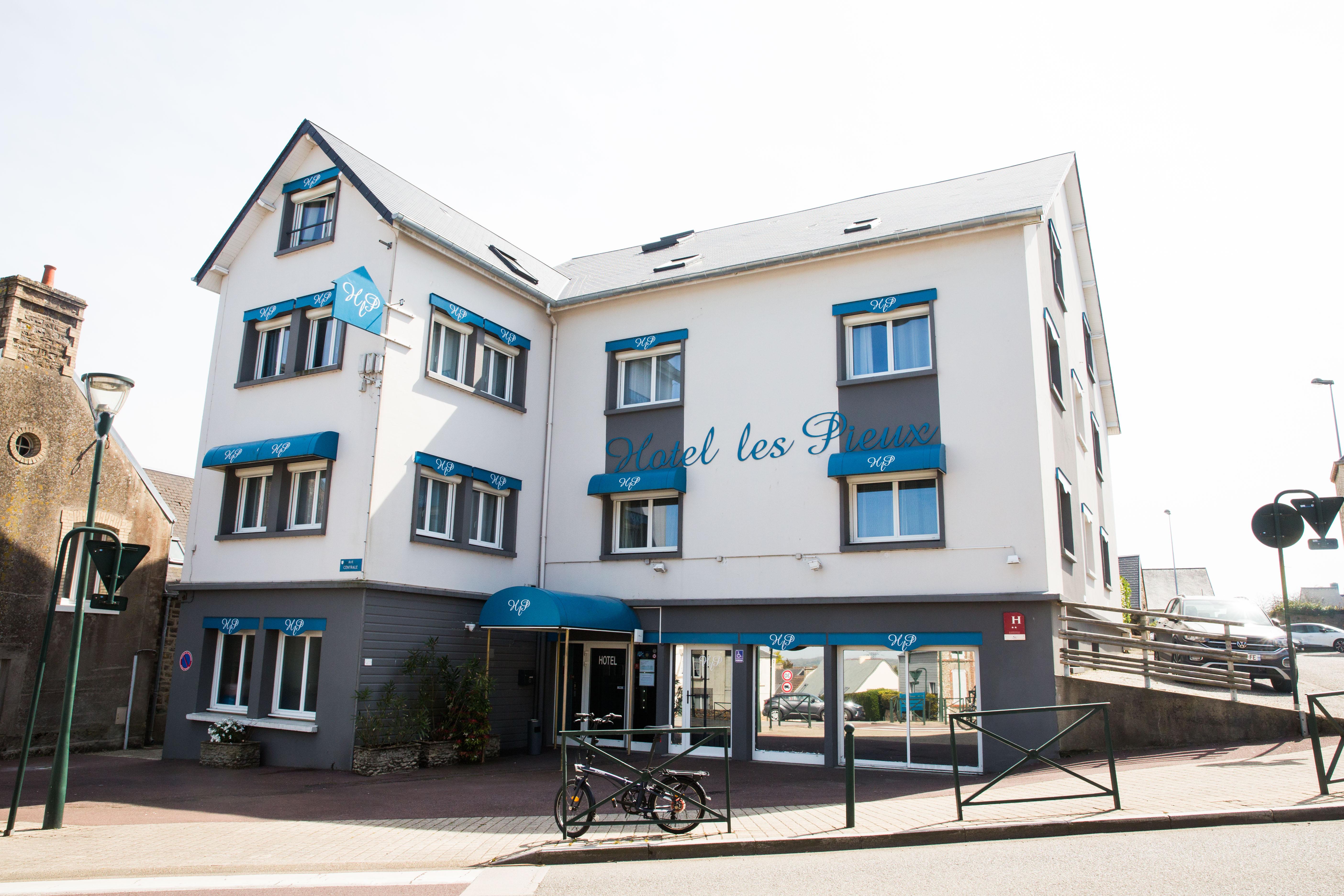 Hotel Les Pieux En Cotentin Exterior photo